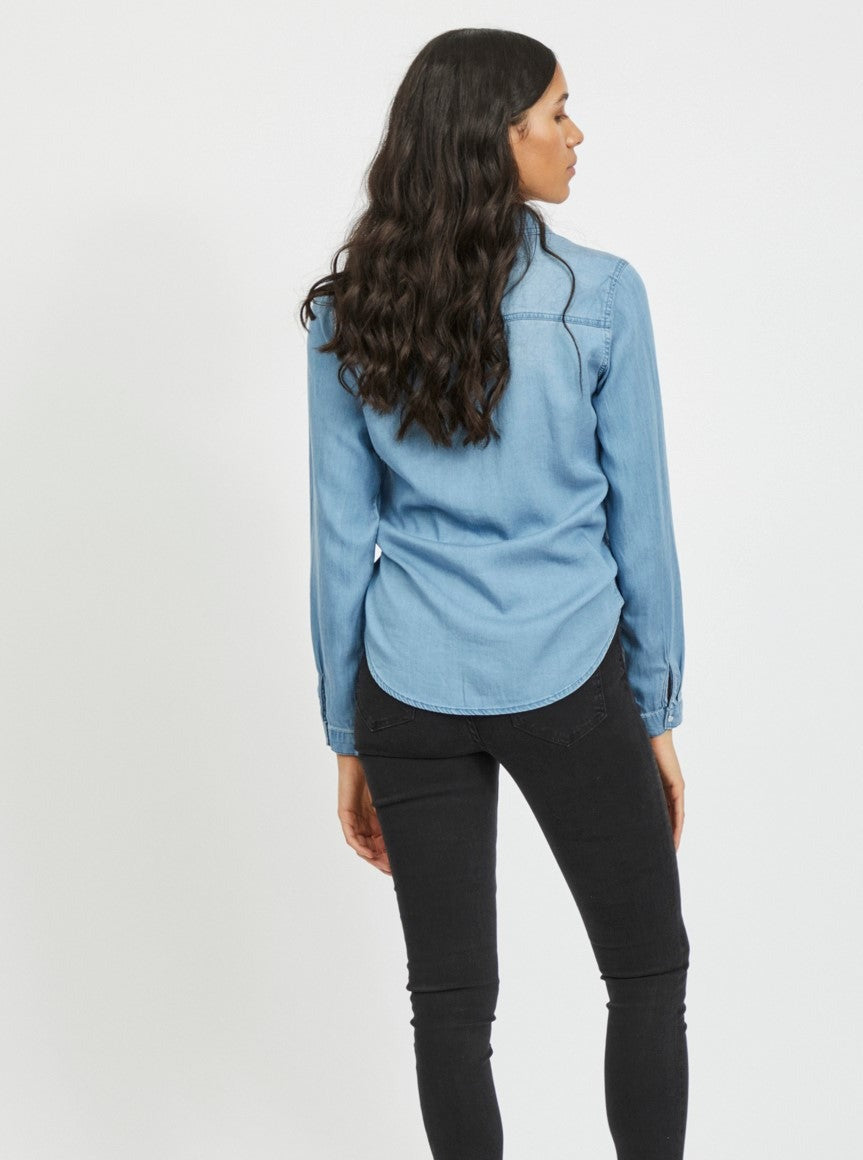 Vue de dos de la Chemise Stretch en Tencel Vibista de Vila