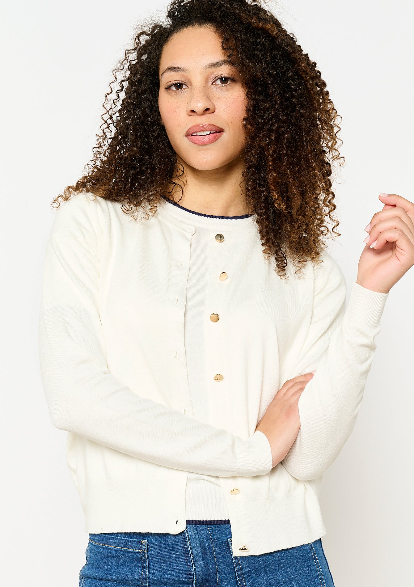 Gilet fin blanc boutonné encolure ronde CARBONE de Lolaliza