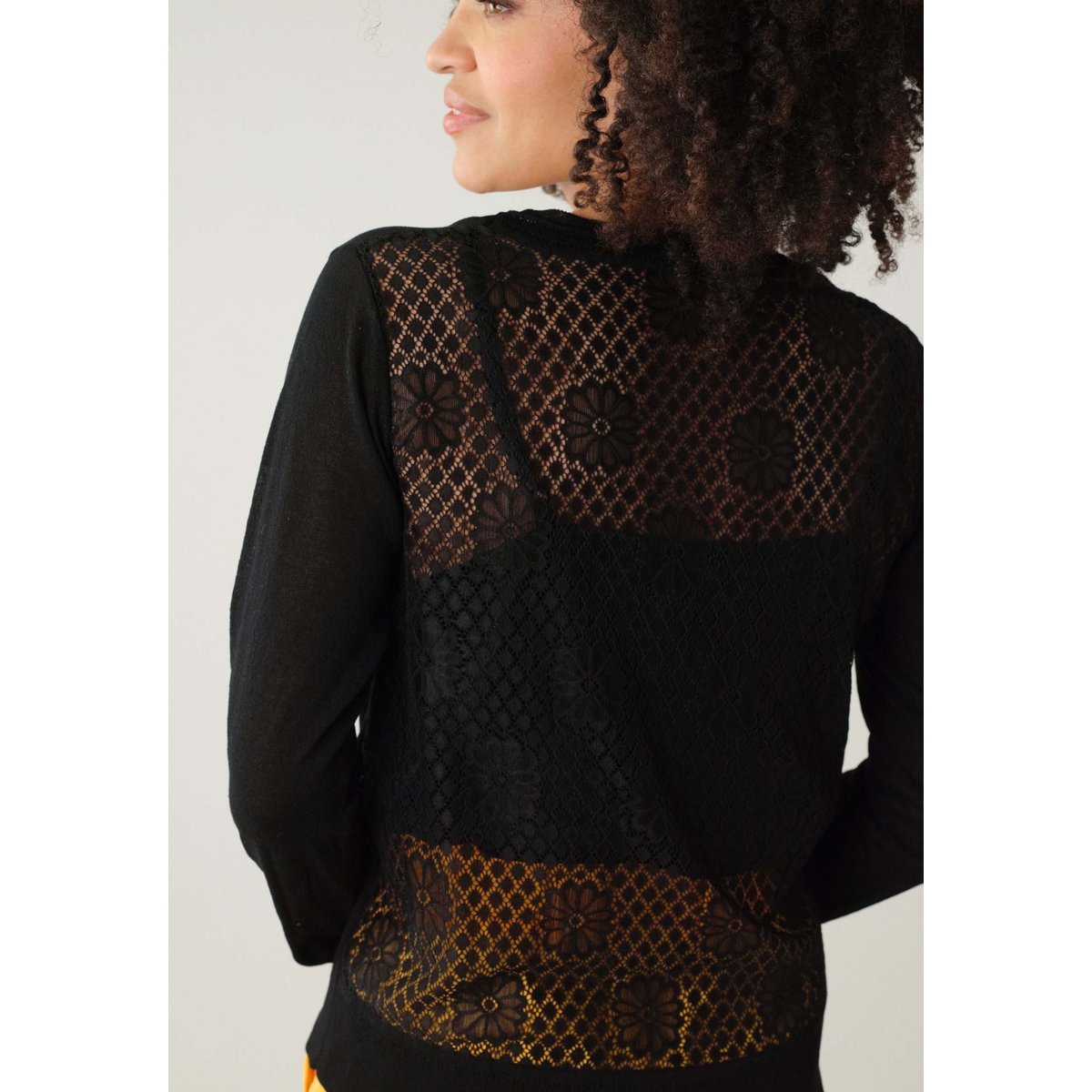 Dos transparent en Dentelle noir du cardigan MILSA de Deeluxe