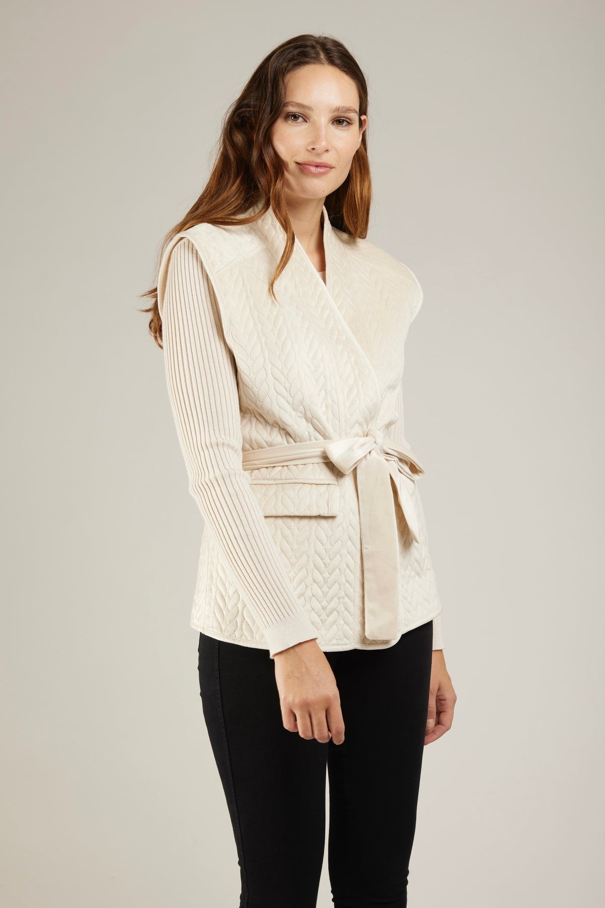 Veste matelassée sans manches crème Viktor de Andy & Lucy