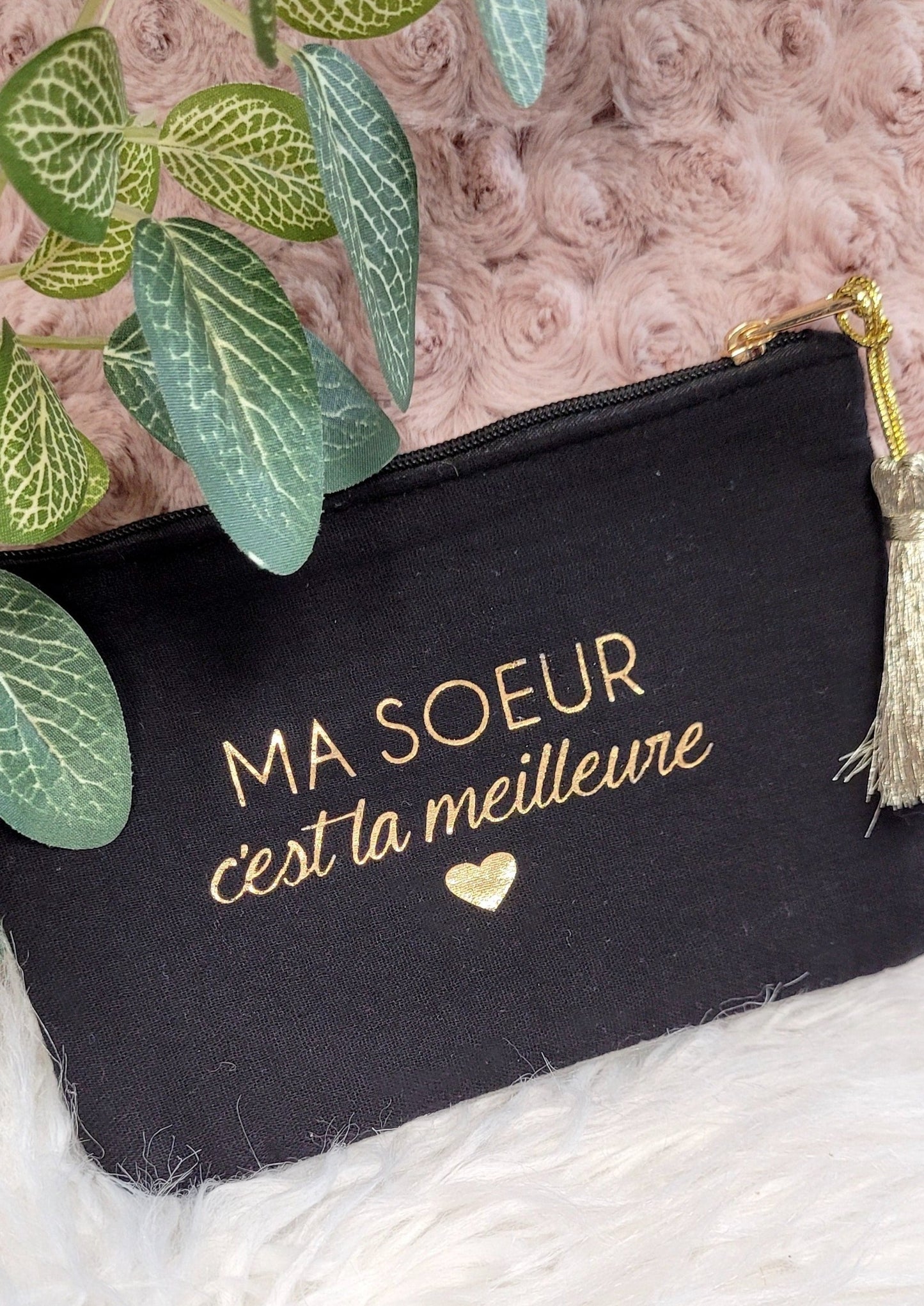Pochette en Gaze de Coton Noire et écriture dorée Ma soeur c'est la meilleure de Mile Mila