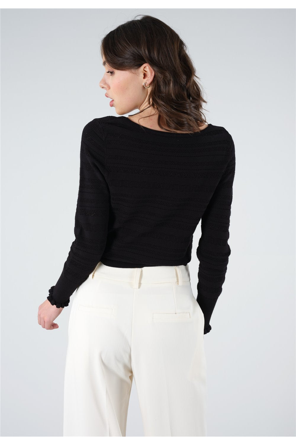 Vue de dos du Pull Noir fin en maille fantaisie noir June de Deeluxe