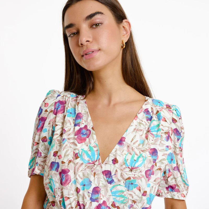 Manches ballont et croisure portefeuille de la Robe Alanna de Artlove