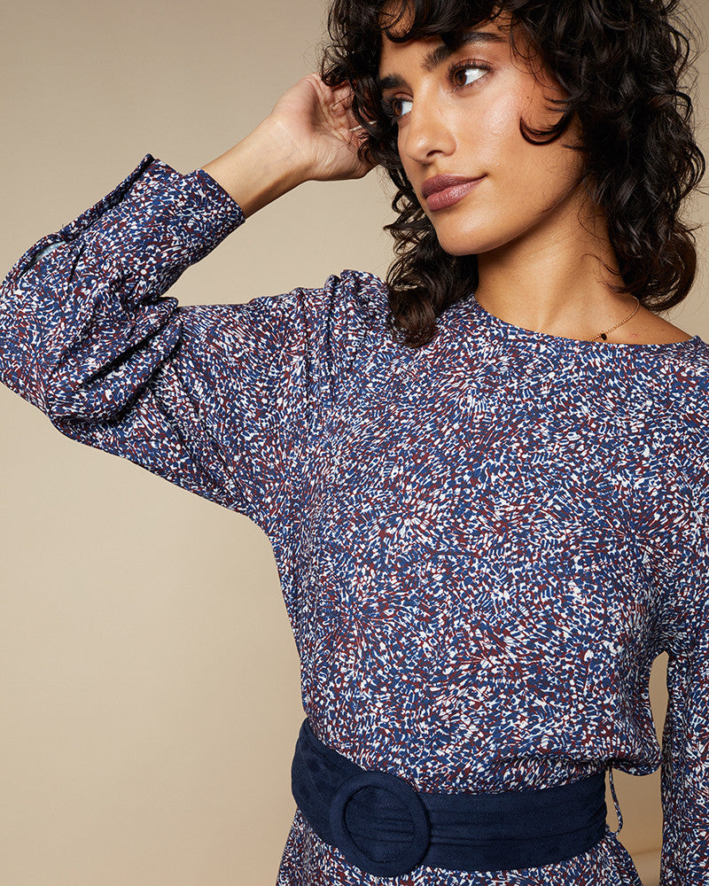 Zoom imprimé rétro bleu marine et bordeaux Robe Helga Grace and Mila