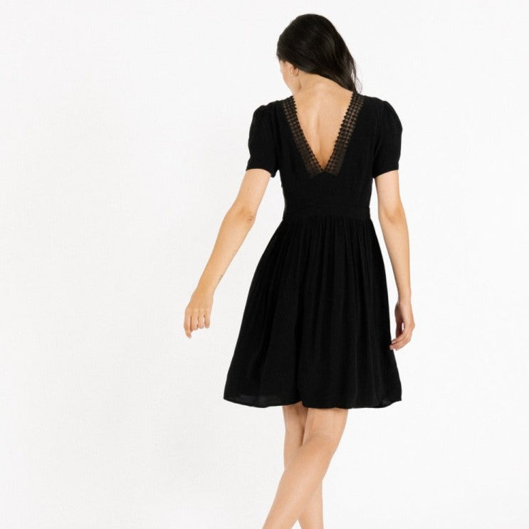 La petite robe noir artlove vue de dos