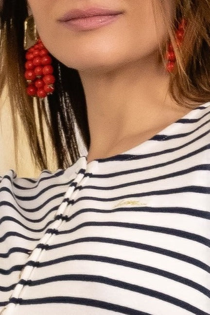 mariniere boutonnée avec broderie doré love vue du détail