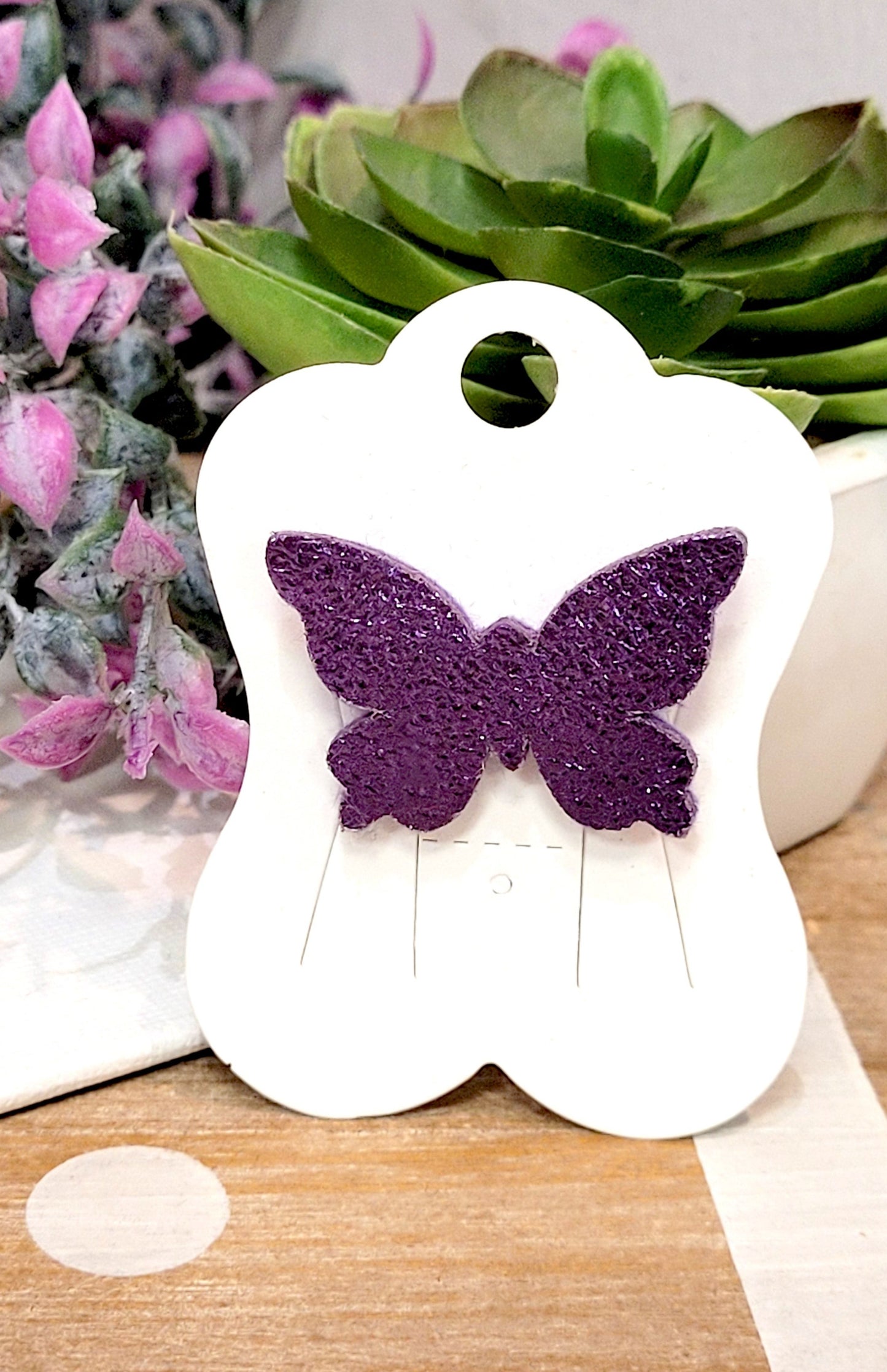 Broche cuir irise en forme de Papillon Violet Les Cleias