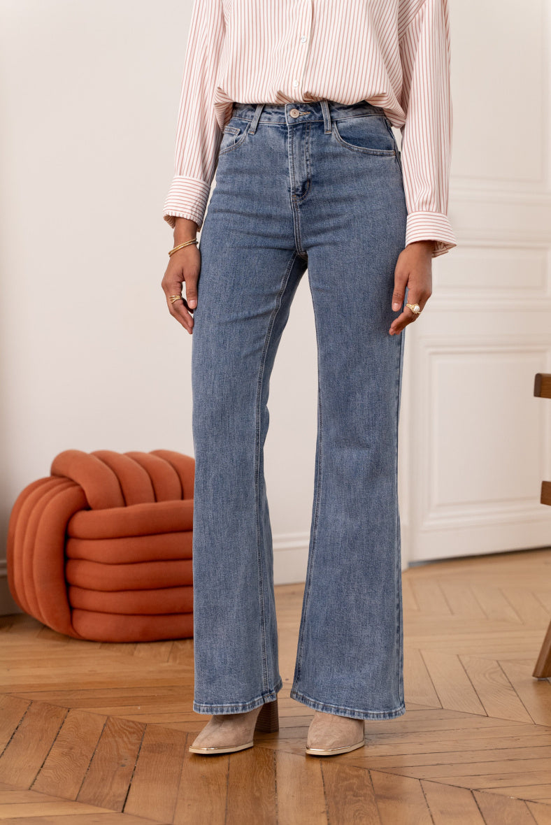 Jean long flare EMILY à la taille mi-haute en denim bleu femme vue de face, de ORAIJE