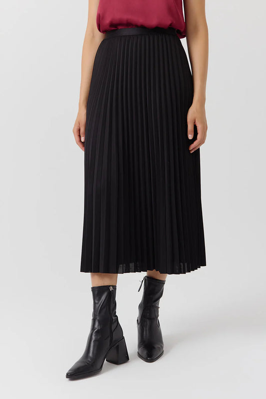 Jupe plissée noire femme EUGENIE, coupe fluide et tombé élégant, vue de face, de chez Artlove