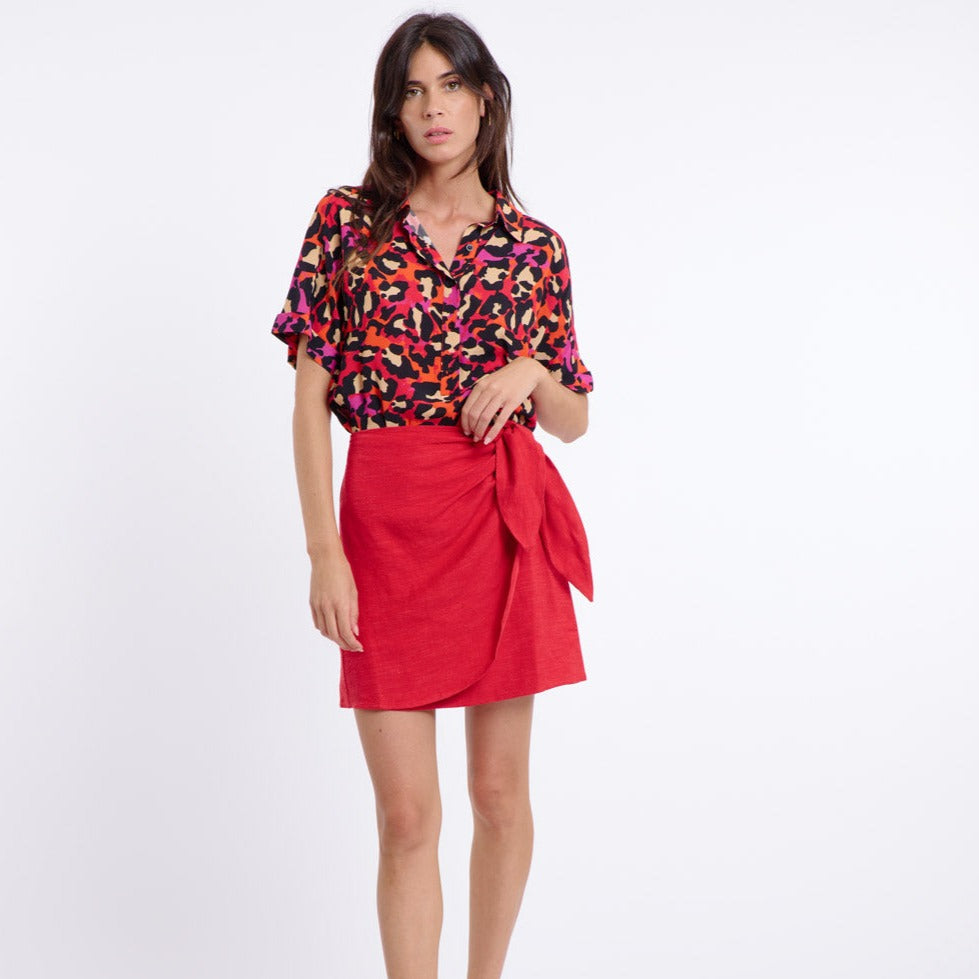 Exemple de Look de la jupe courte portefeuille coloris rouge Anya de Artlove
