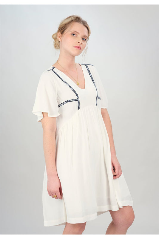 Robe blanche coupe trapèze vue de face MEGANE de Deeluxe